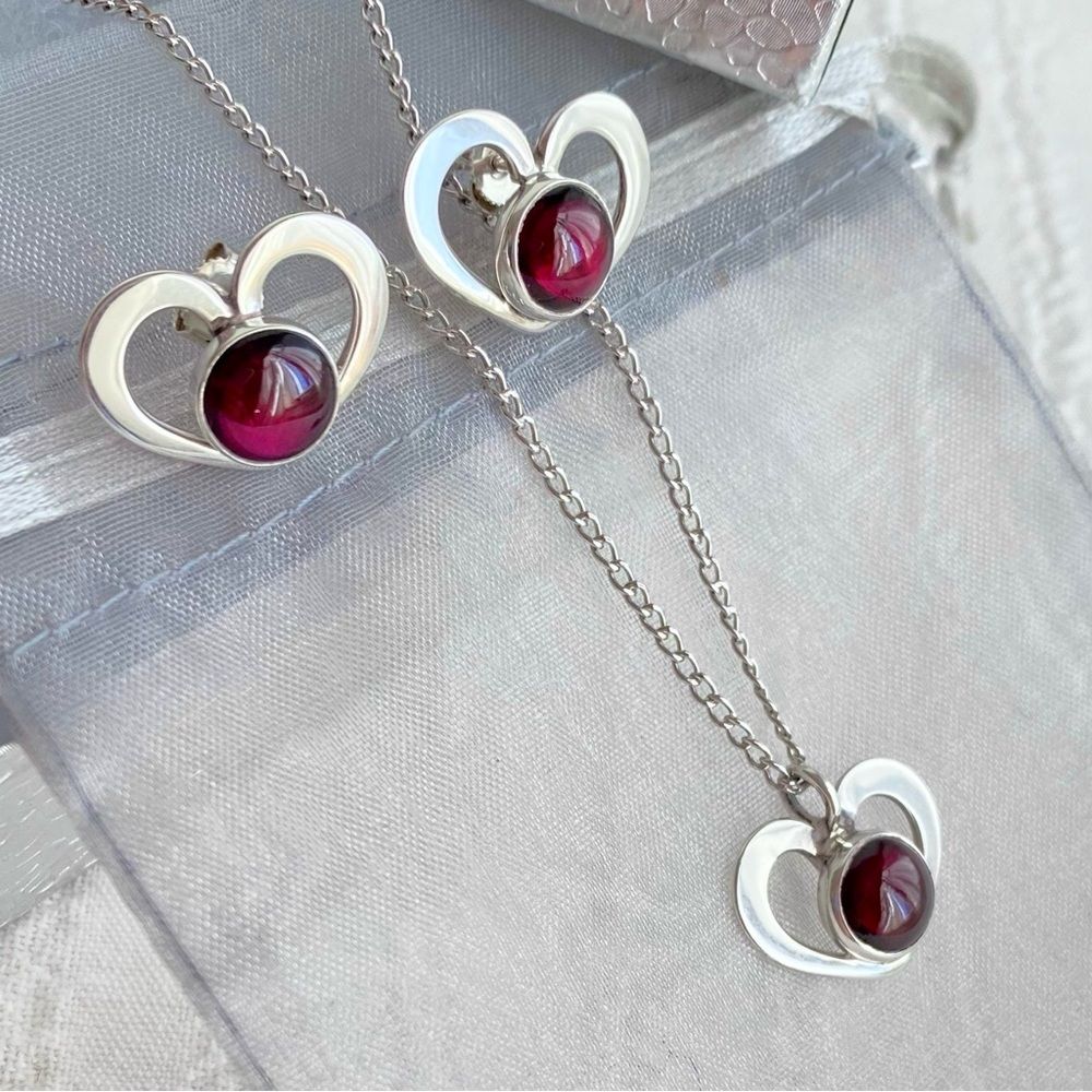 Vintage Garnet Cabochon 925 Sterling Silver Heart Earrings Necklace Matching Set